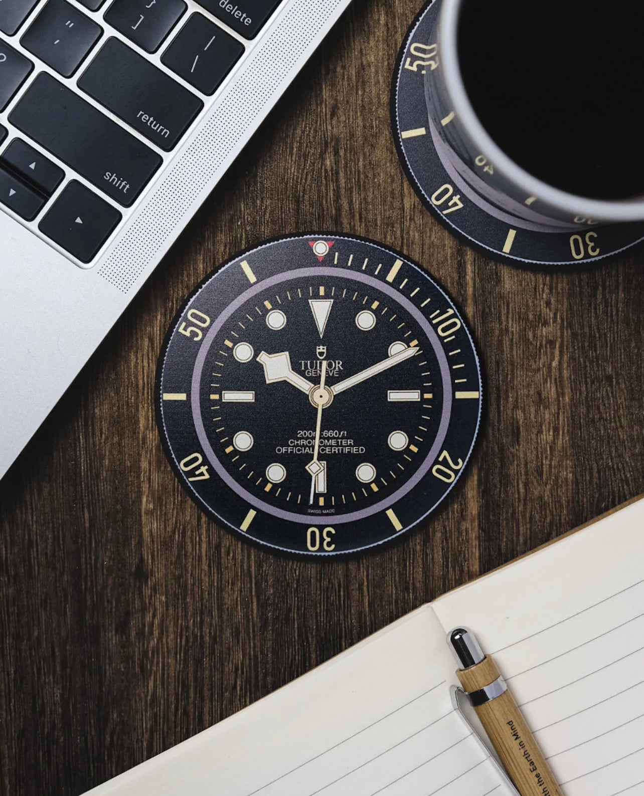 Sous-verres de Luxe Tudor BB58 pour Passionnés de Montres